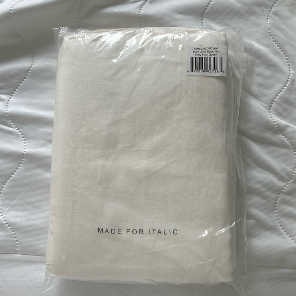 Ivory 100% linen unopened Duvet cover